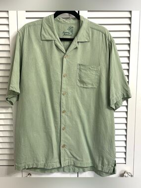 Tommy Bahama Mens Silk Hawaiian Shirt Short Sleeve Green Button Front Resort M